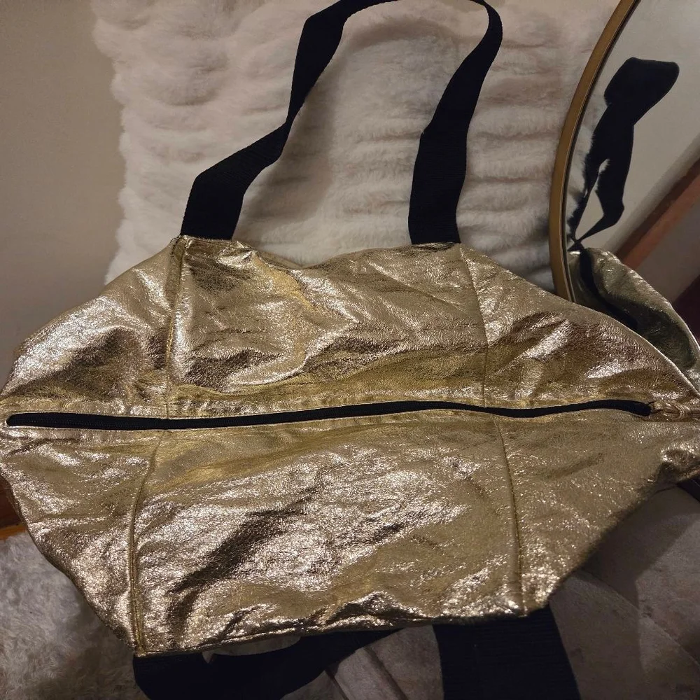 Women's Victoria's Secret Metallic Gold & Black Fold up zipper Tote Bag LooksNEW